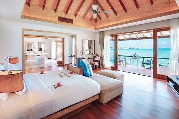 Geräumige Villa mit Doppelbett, Meerblick und direktem Zugang zur Terrasse