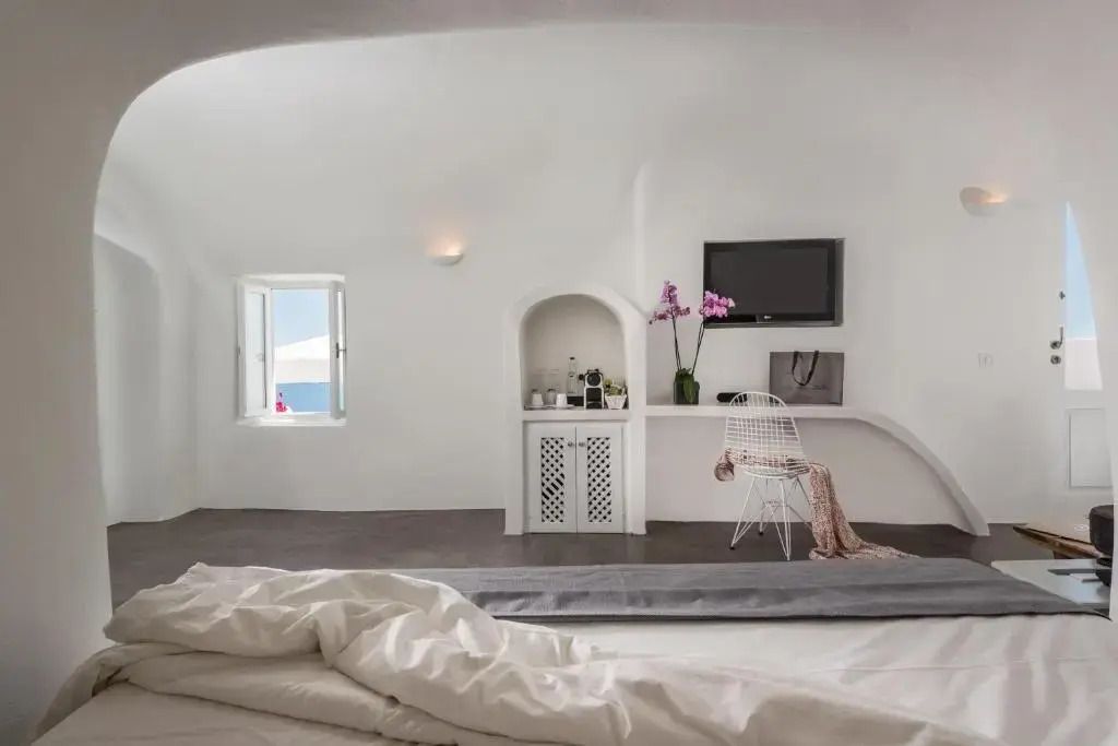Geräumiges Zimmer mit Meerblick und moderner Ausstattung