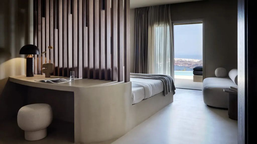 Suite mit modernem Raumteiler und Meerblick