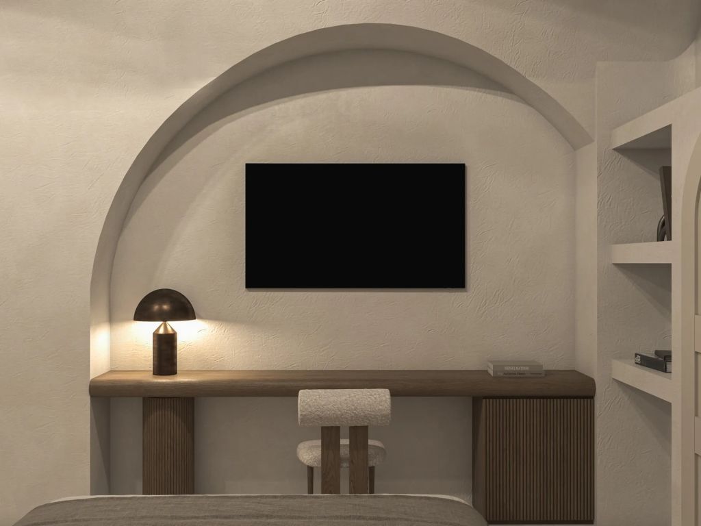 Arbeitsbereich mit einem eleganten Schreibtisch und stilvoller Beleuchtung