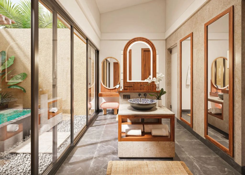 Modernes Badezimmer mit großen Spiegeln und natürlichem Licht