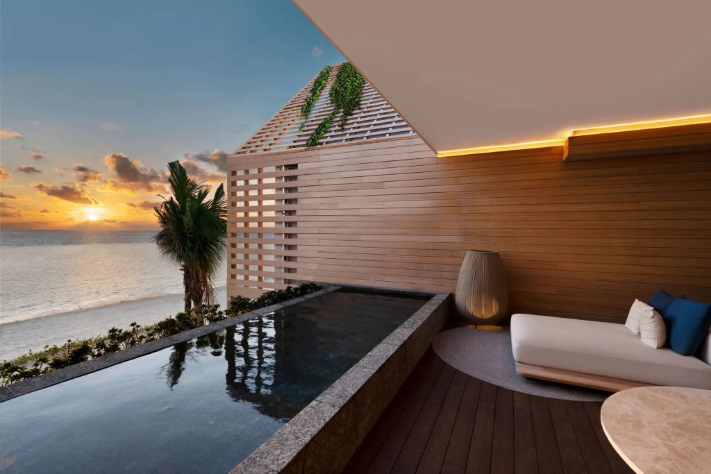 Privater Pool auf der Terrasse mit Meerblick im Banyan Tree Mayakoba.