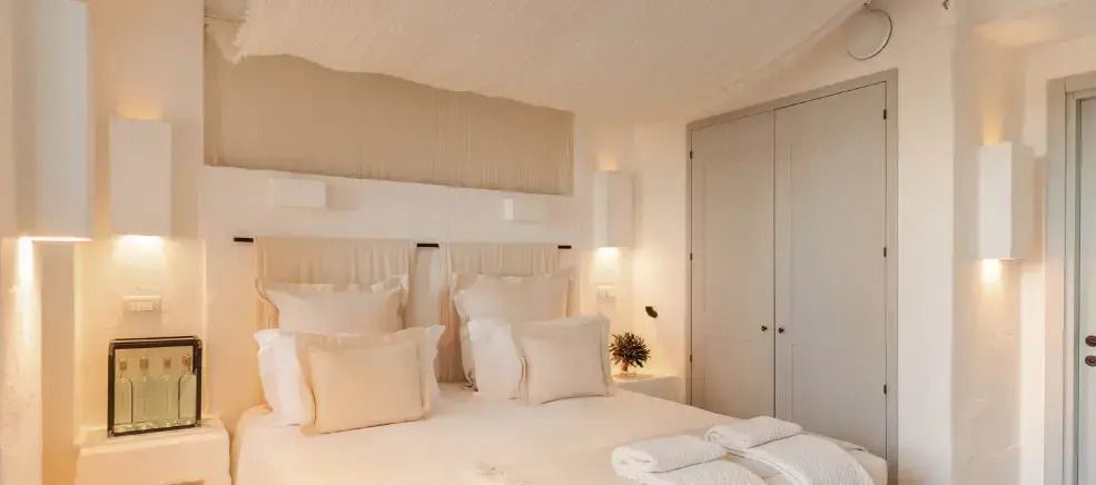 Helles Doppelzimmer mit edler Einrichtung in Borgo Egnazia