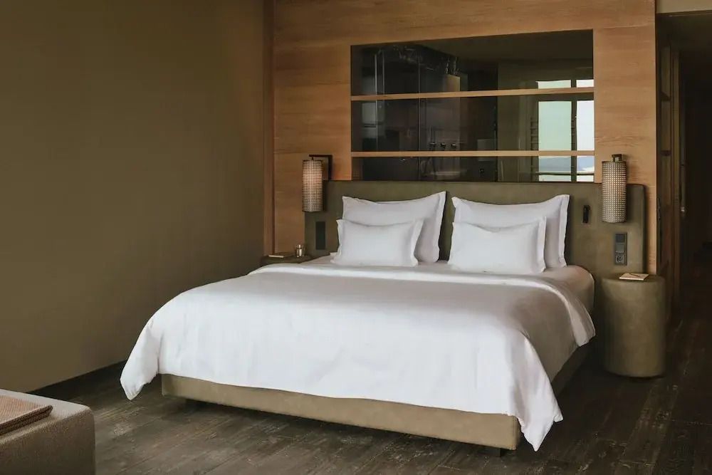 Gemütliche Schlafgelegenheit in stilvoller Premium Suite