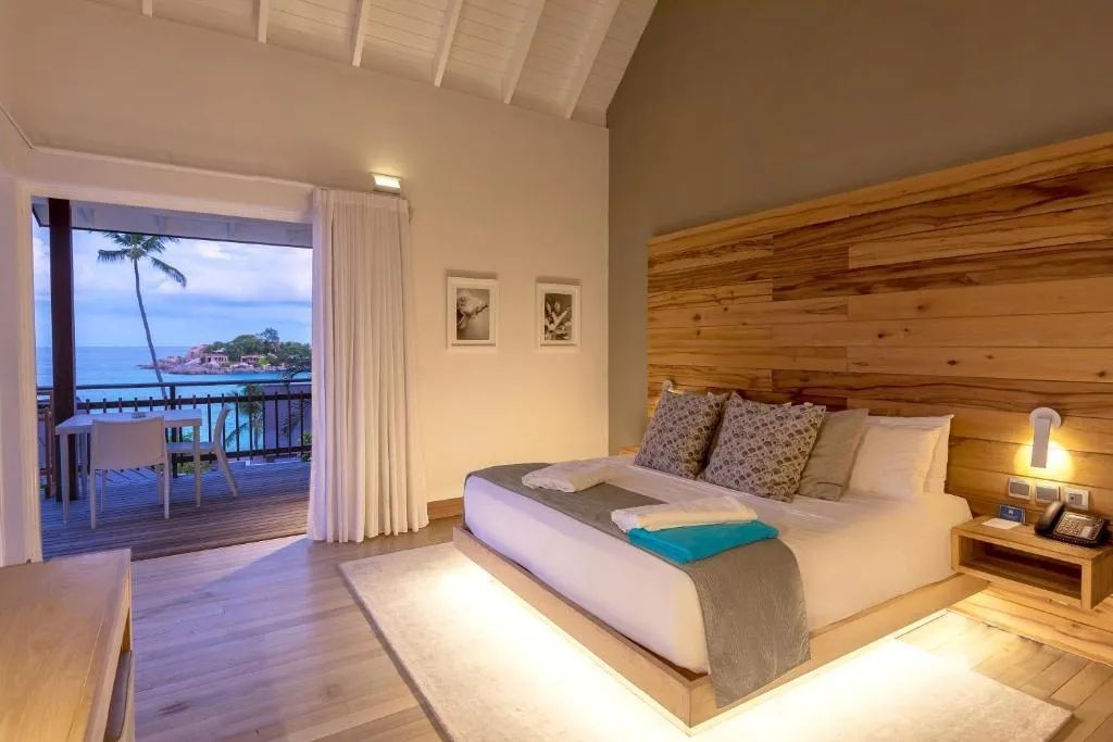 Gemütliches Doppel Chalet mit großem Bett und Balkon mit Meerblick