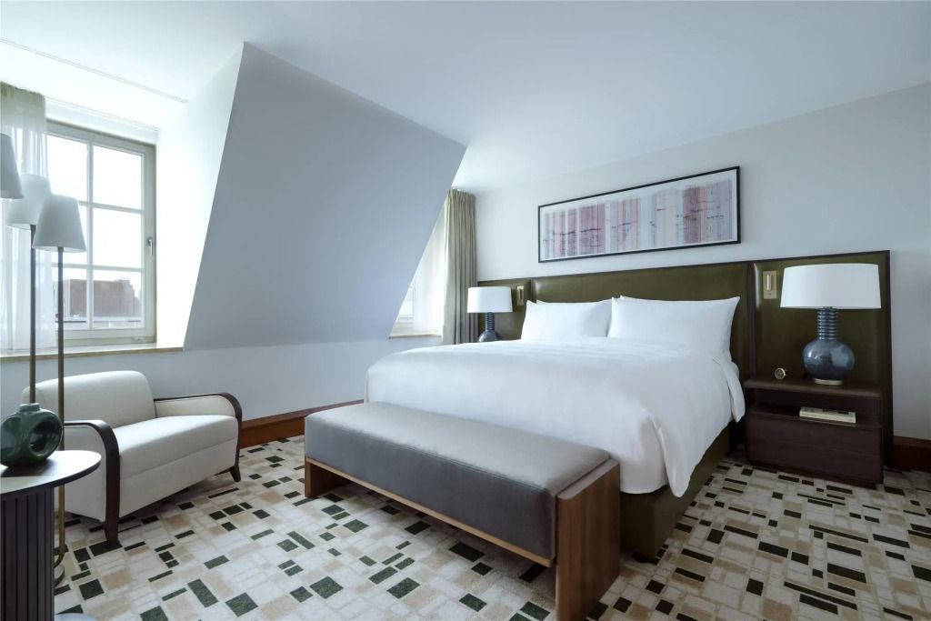 Helles Deluxe Einzel Studio mit Bett und Sitzgelegenheit