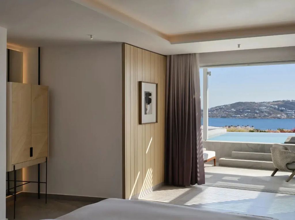 Suite mit Meerblick und Terrasse mit Pool