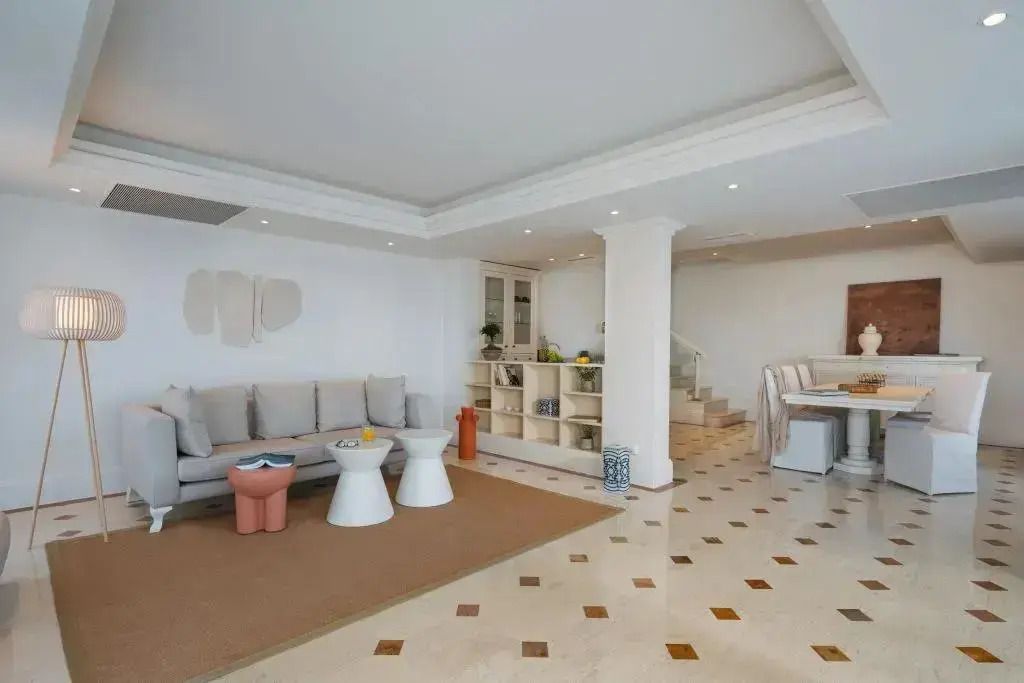 Moderne Wohnzimmergestaltung mit stilvollen Accessoires