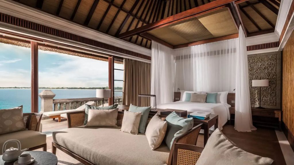 Geräumige Villa mit Doppelbett, Meerblick und gemütlicher Sitzecke