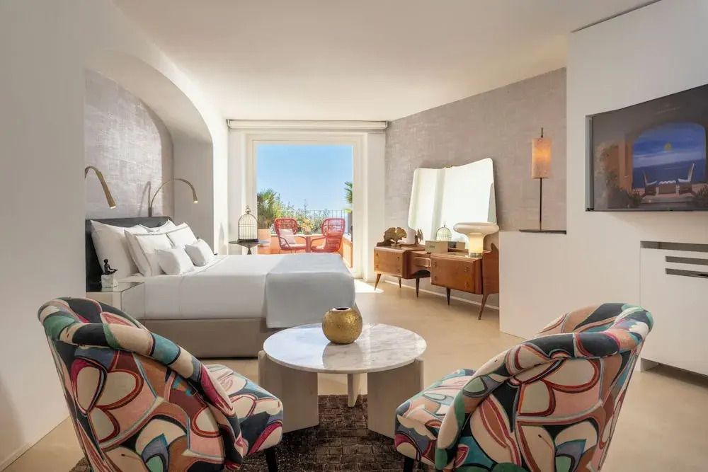 Großzügige Suite mit Meerblick und stilvollem Interieur individuell gestaltet