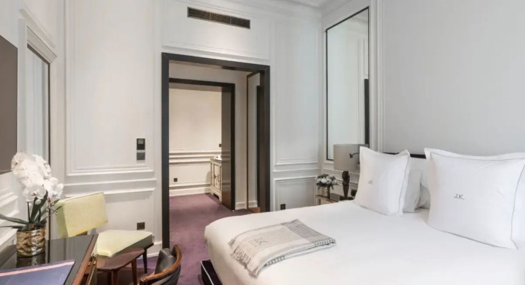 Elegantes Superior Doppelzimmer mit modernem Design und luxuriösen Details