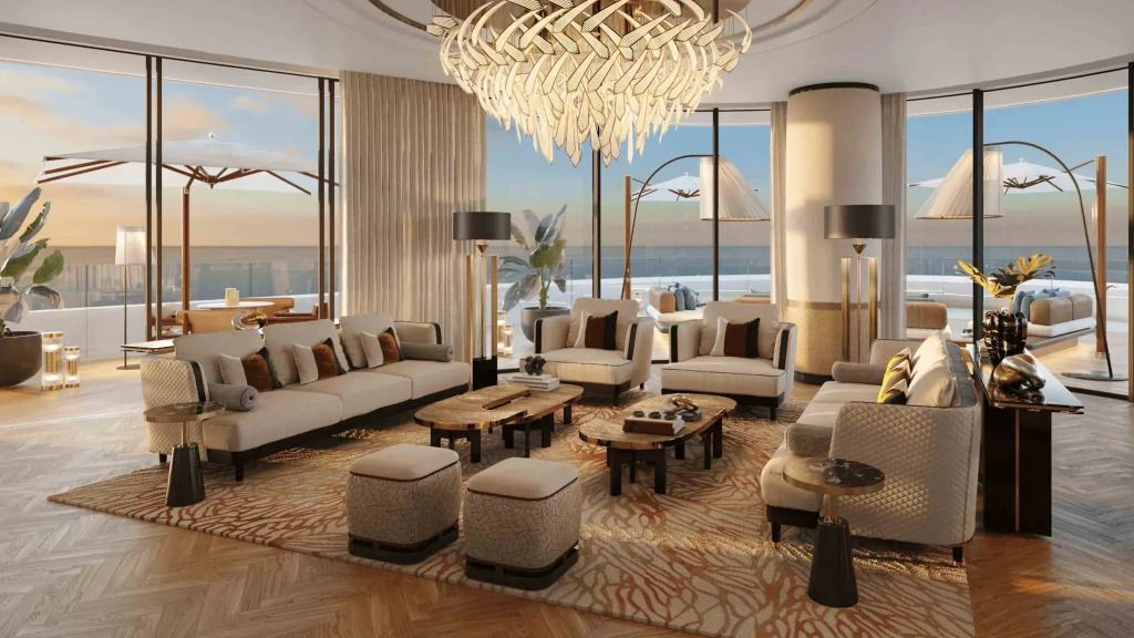 Geräumiges Wohnzimmer der Präsidenten Suite mit exklusivem Design und Meerblick.