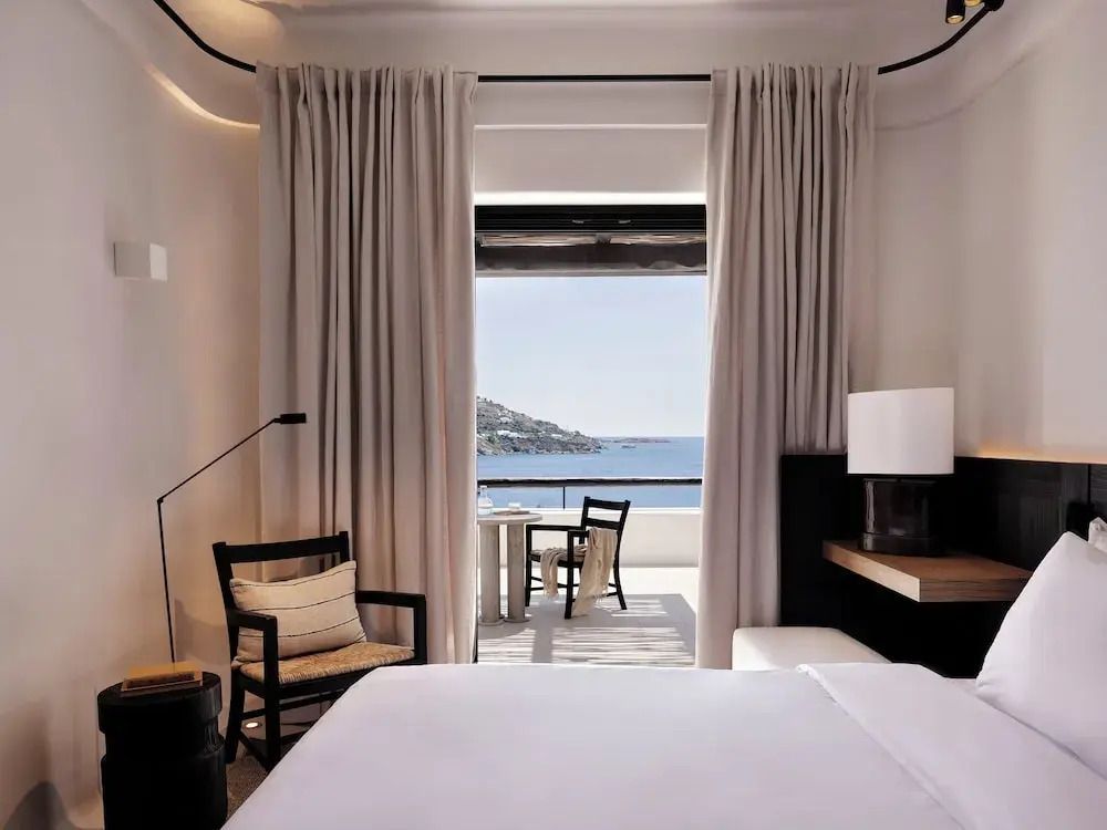 Deluxe Zimmer mit Balkon und Meerblick im Hotel Kalesma Mykonos