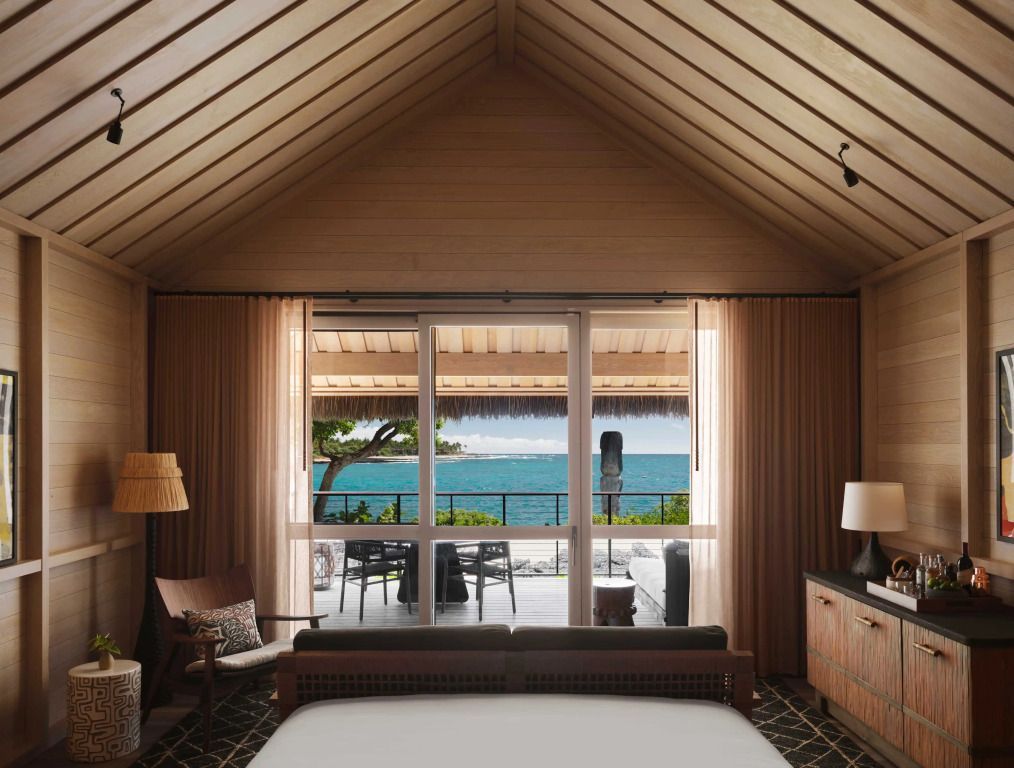 Zimmer mit Blick auf das Meer und direktem Zugang zur Terrasse