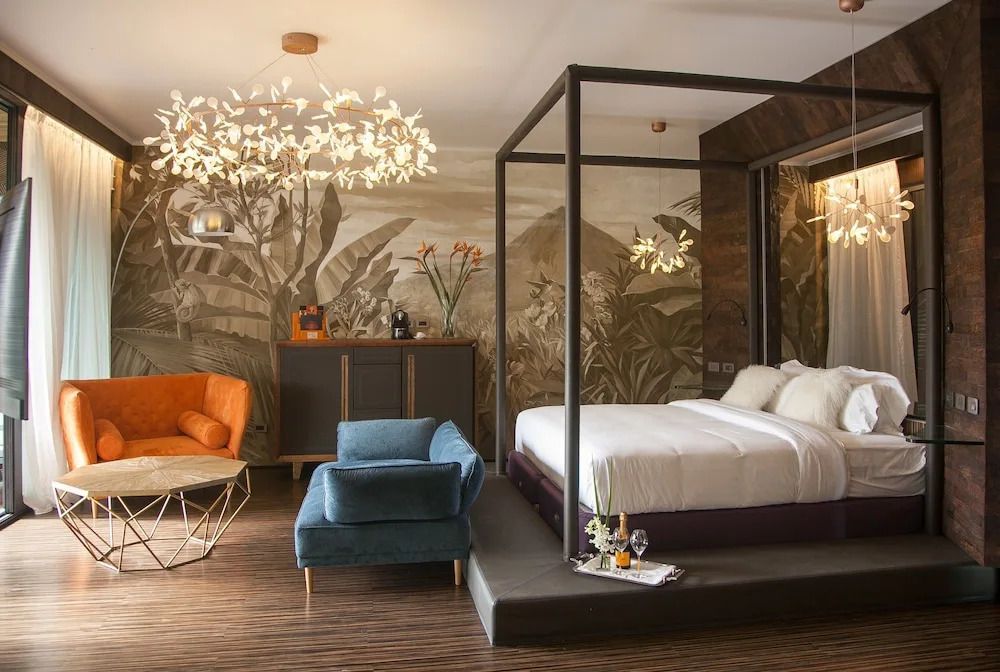 Premier Suite mit Himmelbett und stilvollem Dekor