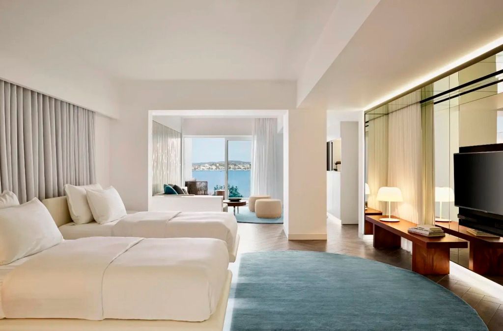 Großzügige Doppel-Suite mit Meerblick und modernem Design