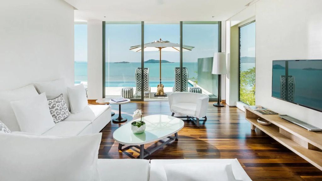 Luxuriöser Wohnbereich mit Meerblick in der Andaman Pool Villa