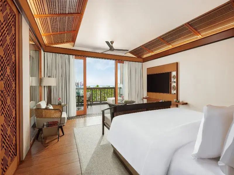 Modernes Doppelzimmer mit Meerblick und Balkon im Regent Bali Canggu