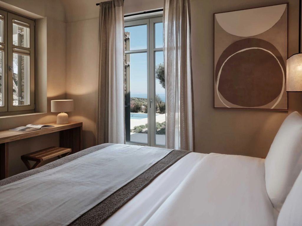 Modernes Zimmer mit Meerblick und gemütlicher Atmosphäre