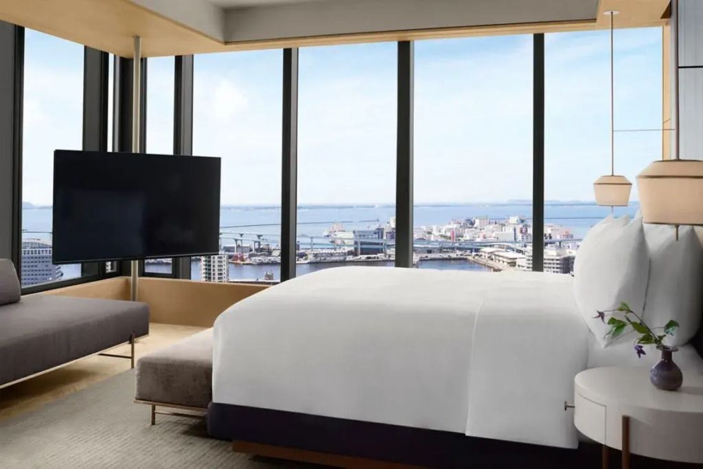 Präsidenten Suite im Ritz-Carlton Fukuoka mit Blick auf die Bucht von Hakata