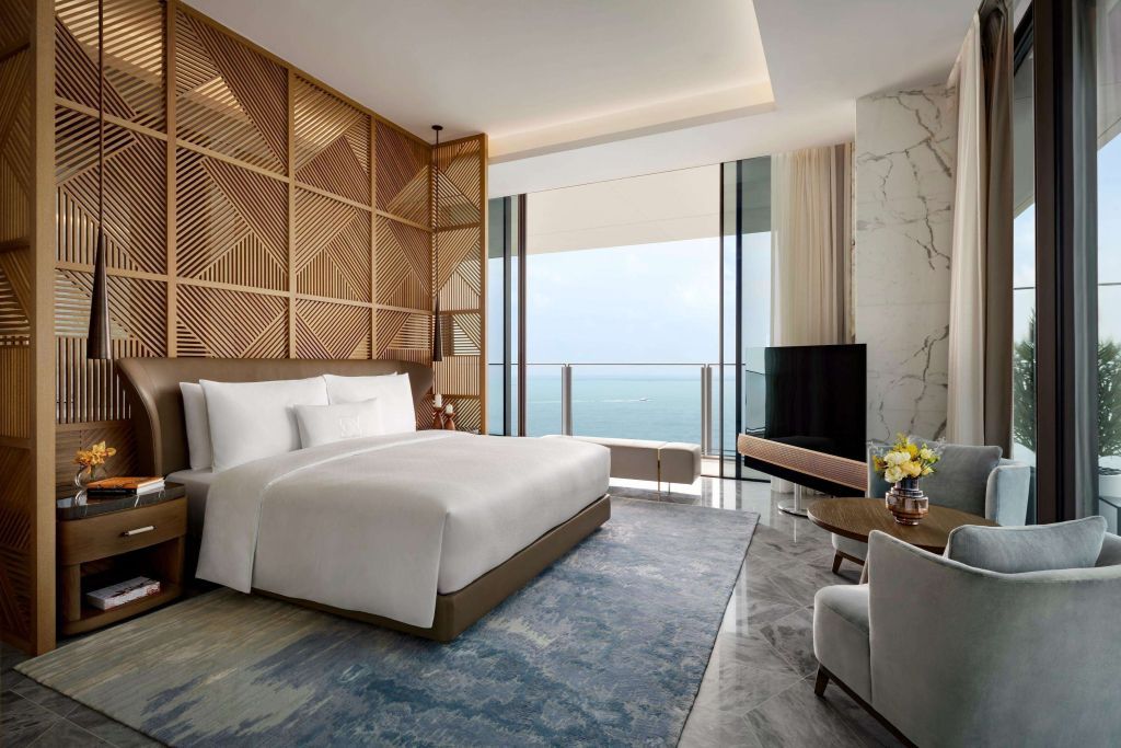 Luxuriöses Schlafzimmer mit Meerblick im Atlantis The Royal Palm Jumeirah Hotel