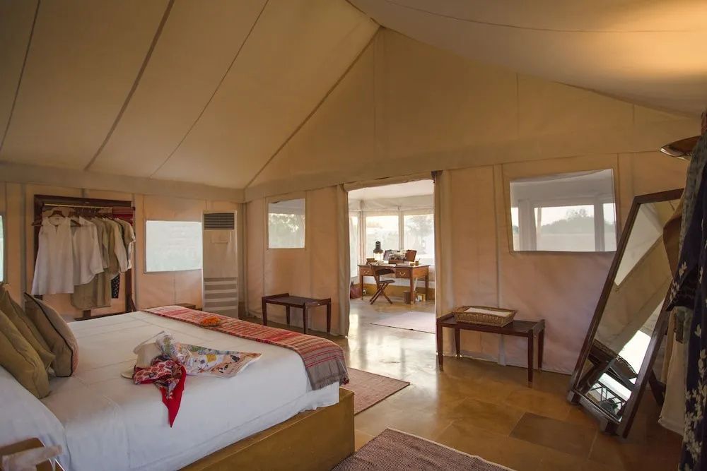 Geräumige Zelt-Suite mit Doppelbett im SUJÁN The Serai Jaisalmer