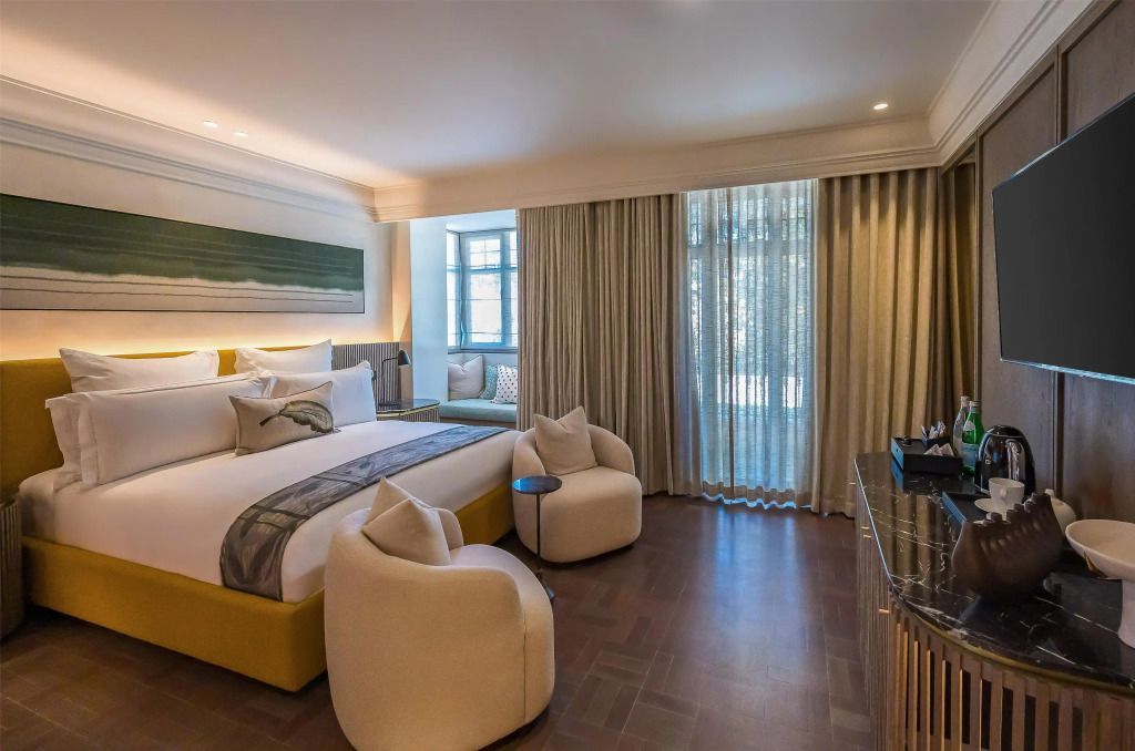 Elegantes Standard Doppelzimmer mit Doppelbett im Park Hyatt Johannesburg