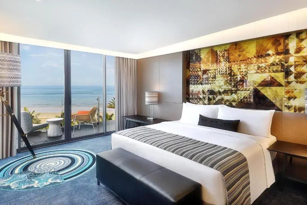 Luxuriöses Doppelzimmer mit Balkon und Meerblick im W Muscat Hotel