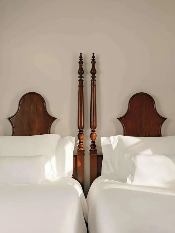 Detailansicht von Betthäuptern im klassischen Stil