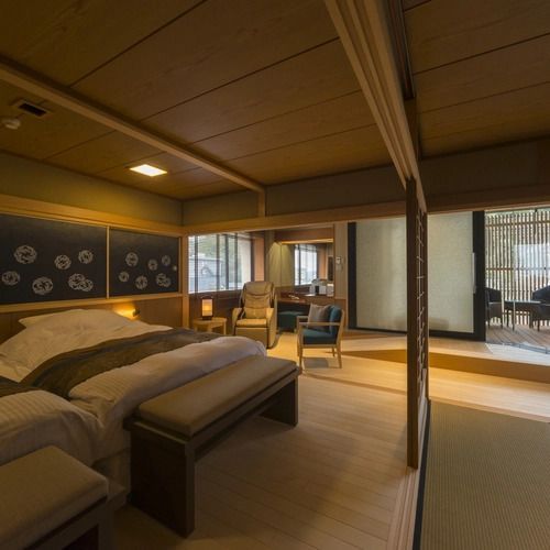 Traditionelles japanisches Premium Doppelzimmer mit Gartenblick und Tatami-Matten