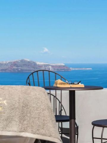 Terrasse mit Sitzgelegenheiten und Meerblick