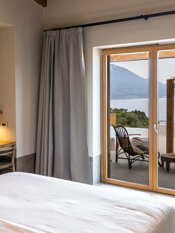 Gemütliches Schlafzimmer mit Meerblick und Terrasse