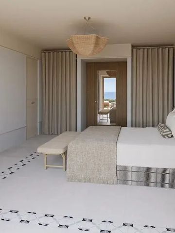 Elegantes Hotelzimmer mit Meerblick