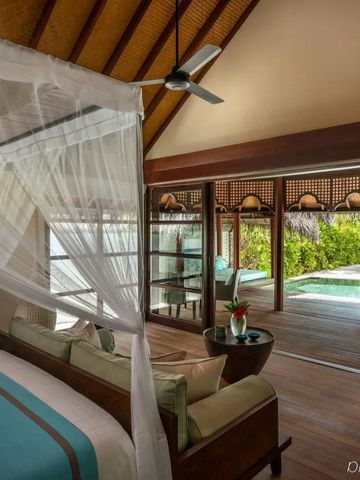 Geräumige Villa mit Himmelbett und direktem Zugang zu privatem Pool
