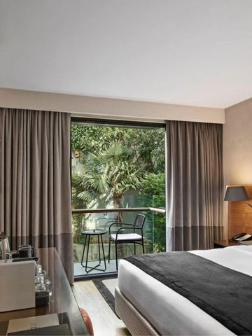 Gemütliches Zimmer mit Balkon und Gartenblick im Gezi Hotel Bosphorus