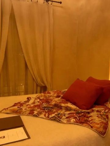 Gemütliches Zimmer im Imaret Hotel mit Bett und warmem Licht.
