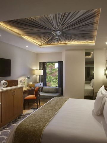 Komfortables Hotelzimmer mit modernem Design und gemütlicher Atmosphäre