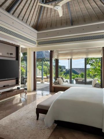 Luxuriöses Schlafzimmer in einer Villa mit Meerblick im Jumeirah Bali