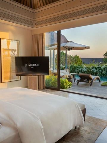 Luxuriöses Schlafzimmer mit Terrasse und Meerblick im Jumeirah Bali