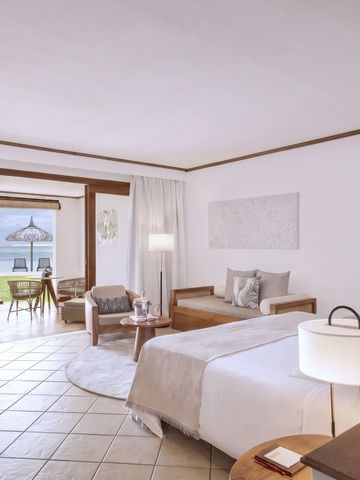 Hotelzimmer mit Meeresblick und direktem Zugang zur Terrasse