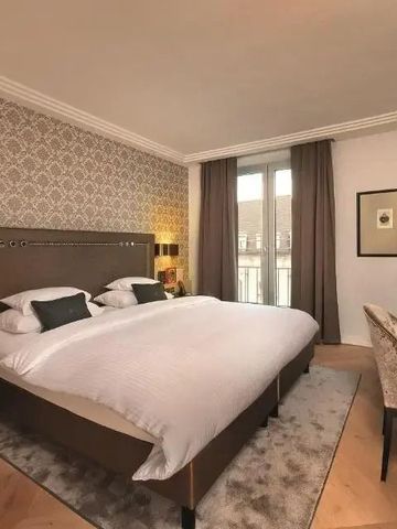Helles Doppelzimmer mit elegantem Dekor