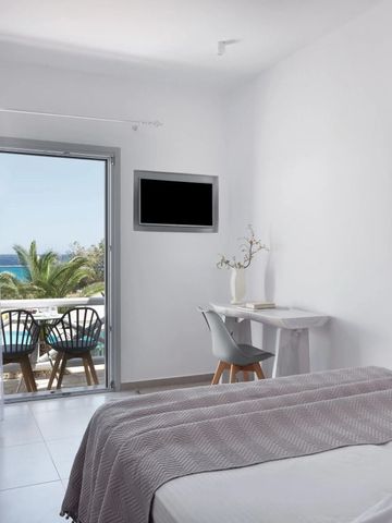 Zimmer mit direktem Zugang zur Terrasse und atemberaubendem Meerblick