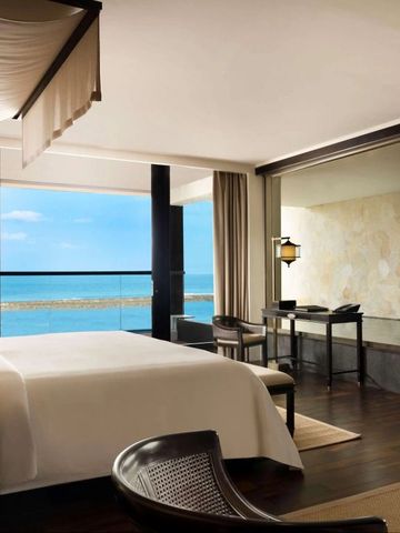 Komfortables Hotelzimmer mit Meerblick und modernem Design