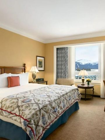 Komfortables Hotelzimmer mit Bergblick