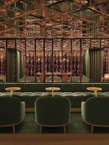 Stilvolle Lounge mit opulenter Einrichtung und komfortablen Sitzmöglichkeiten
