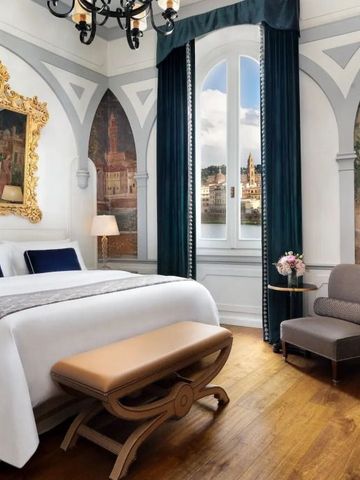 Helles Zimmer mit Fresken und Stadtblick