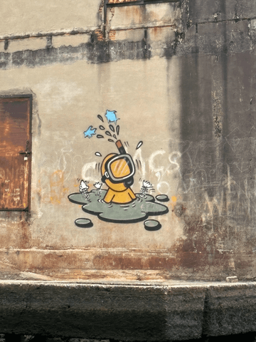 Bangkok begeistert mit farbenfroher Streetart, die in versteckten Gassen und an Hauswänden das kreative Herz der Stadt sichtbar macht.