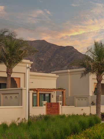 Villen mit Bergblick