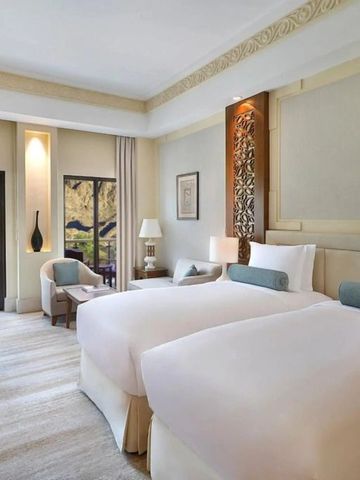 Zweibettzimmer mit Bergblick im luxuriösen Hotelambiente