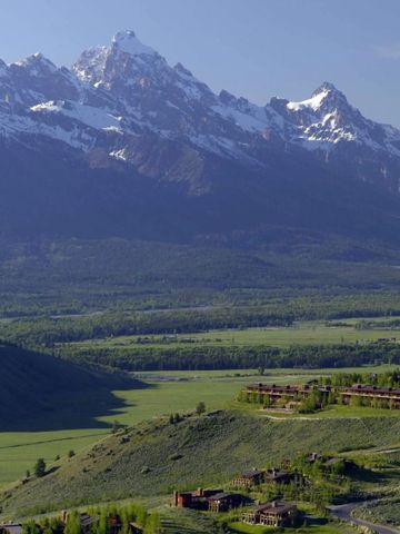 Beeindruckende Berg- und Talblicklandschaft in den Rocky Mountains